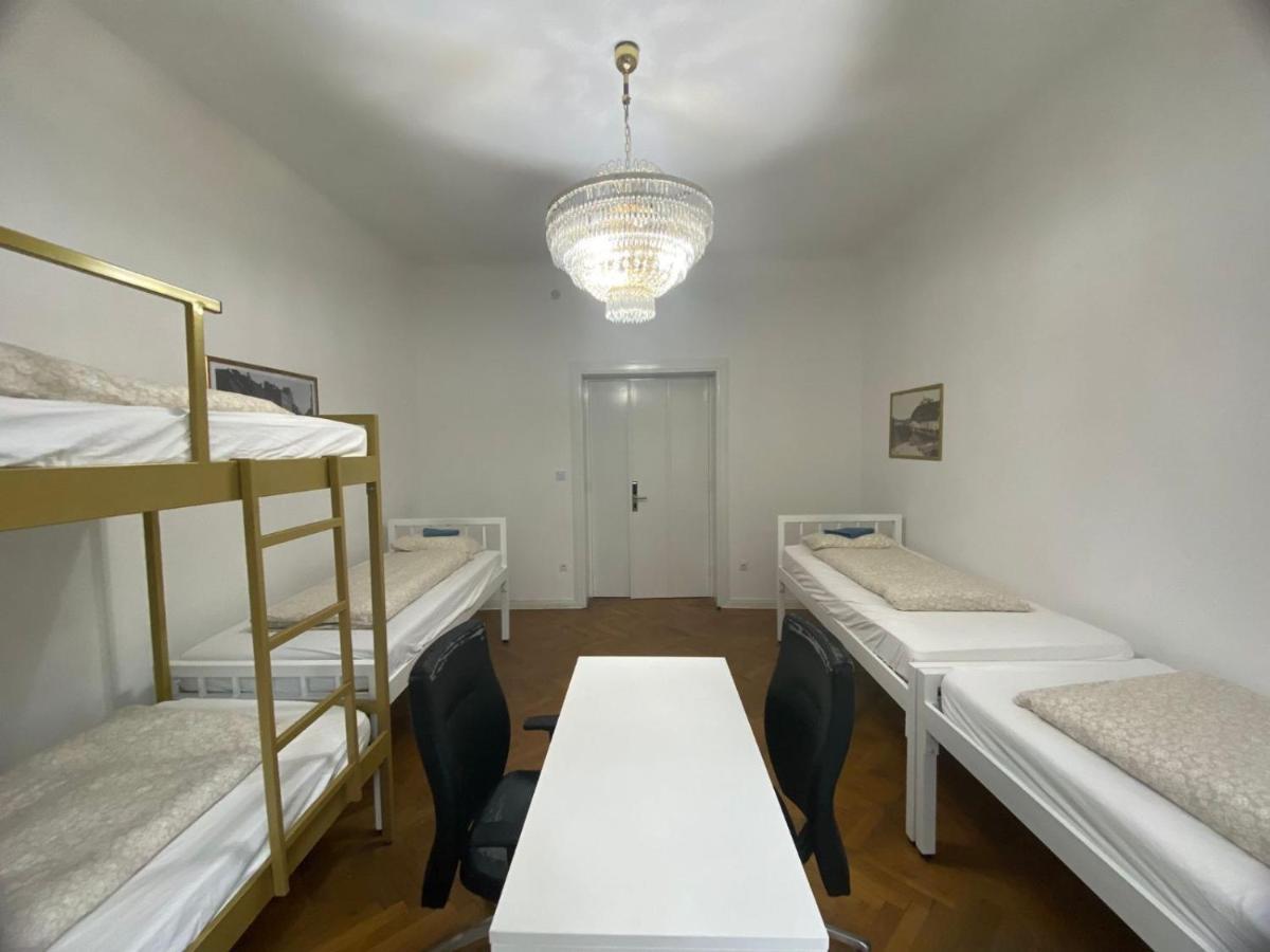 Rooms Miklosiceva Любляна Екстер'єр фото